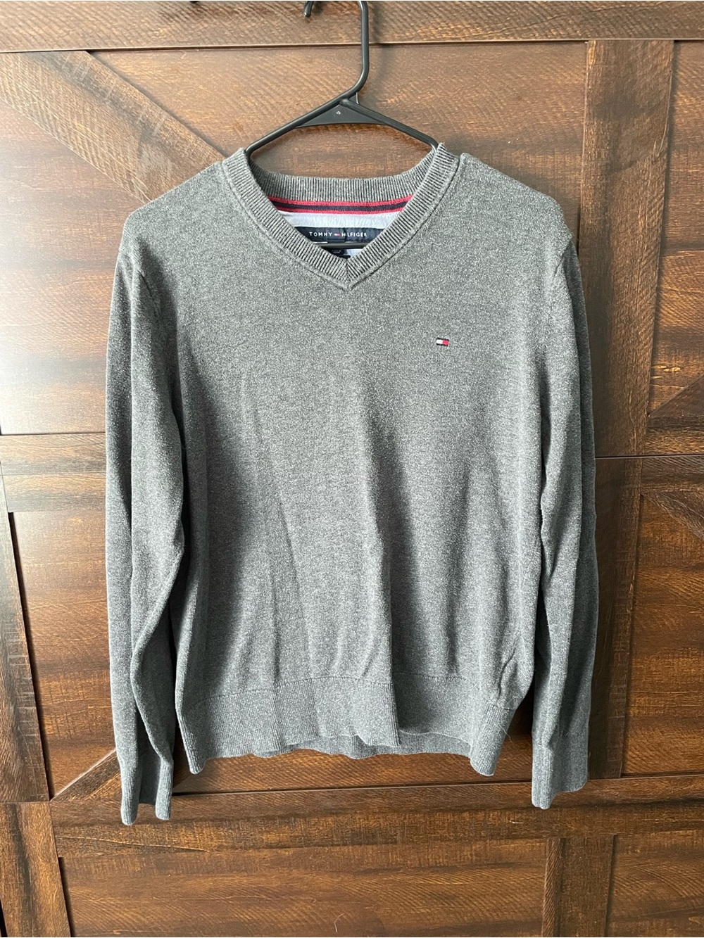 Tommy Hilfiger Men's Gray V-Neck Sweater
